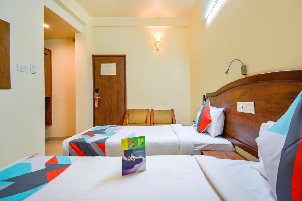 Hotel Ashiyana Пуна Экстерьер фото